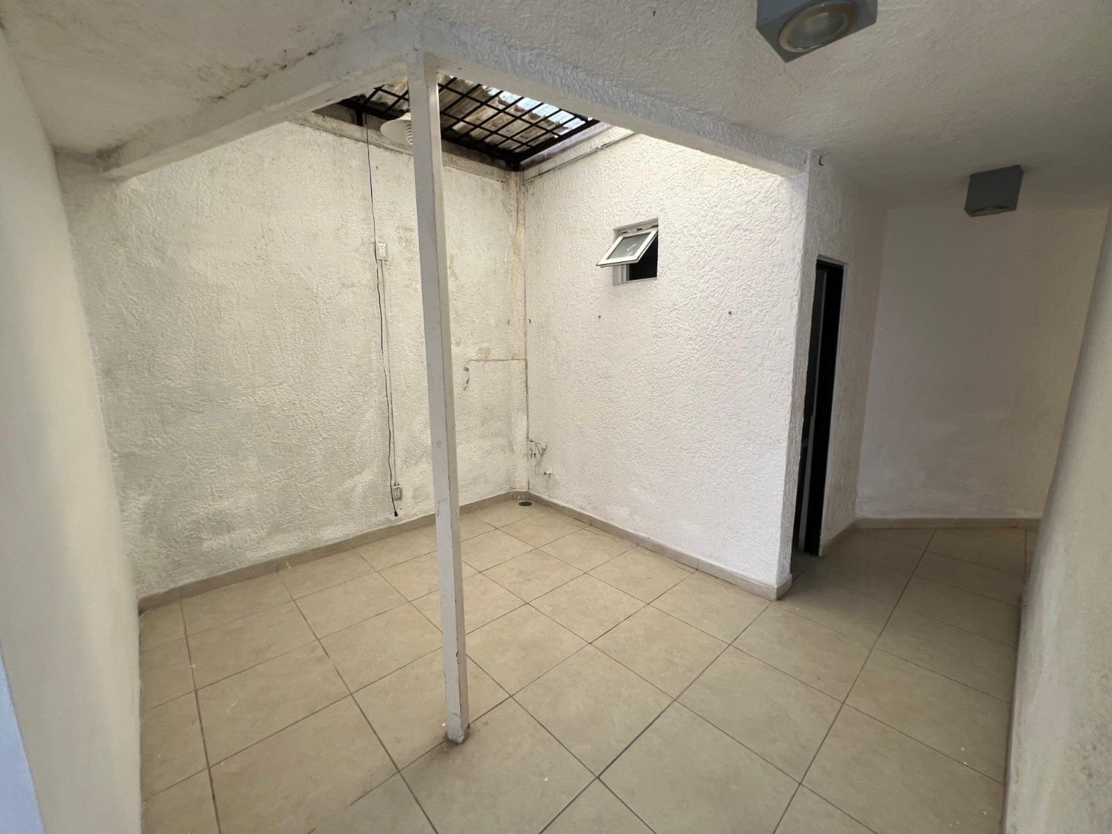 WhatsApp Image 2025-12-10 at 11.53.08 (2)