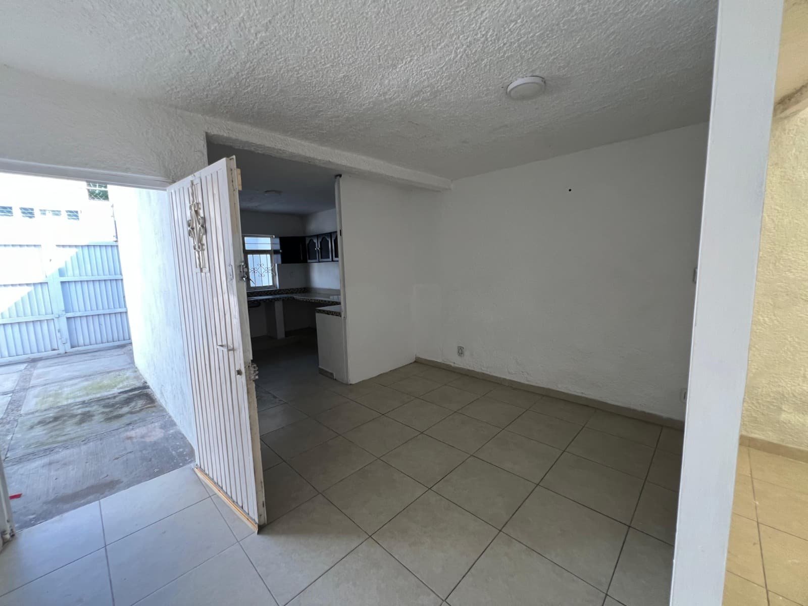 WhatsApp Image 2025-12-10 at 11.53.10 (1)